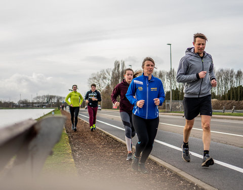 Watersportbaanloop ten voordele van H&H Education, georganiseerd door faculteit Politieke en Sociale Wetenschappen