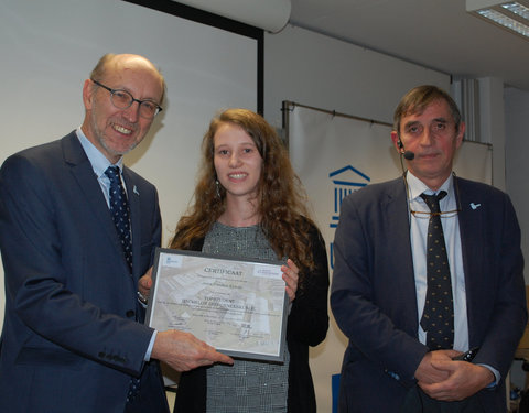 Uitreiking certificaten topstudenten bachelor Diergeneeskunde 2019