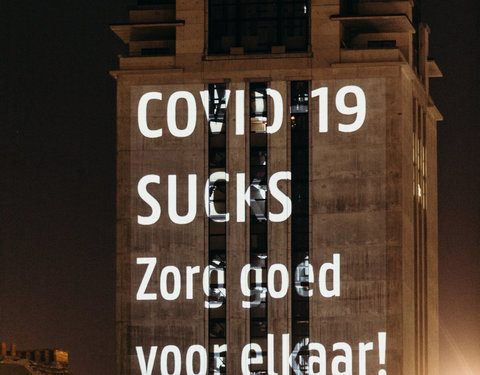 Corona projectie op Boekentoren, slogan 4