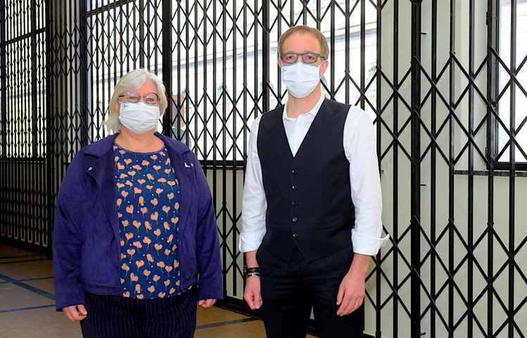 Fotoreeks met rector Van de Walle en vicerector Mieke Van Herreweghe