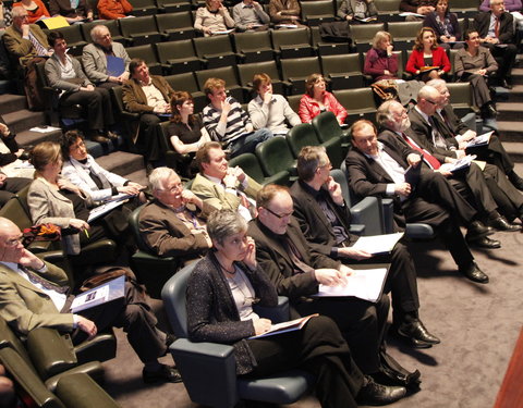 Symposium 'Tien jaar nieuwe artsenopleiding aan de Universiteit Gent'