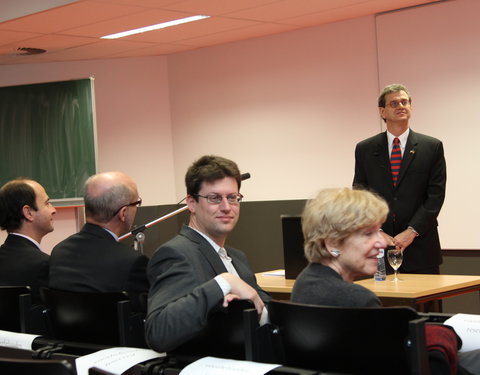 Gastcollege door de ambassadeur van de Verenigde Staten in België in het kader van het vak 'Langetermijnontwikkelingen in de wer