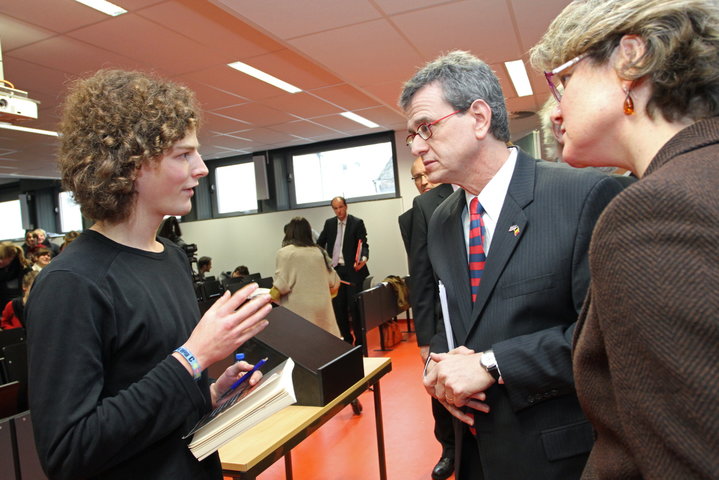 Gastcollege door de ambassadeur van de Verenigde Staten in België in het kader van het vak 'Langetermijnontwikkelingen in de wer