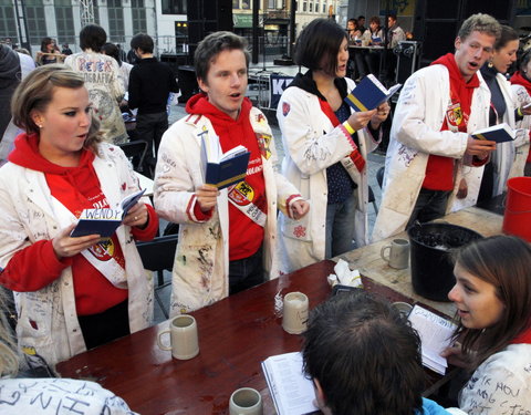 FK Beiaardcantus 2012 op het Sint-Baafsplein-20193