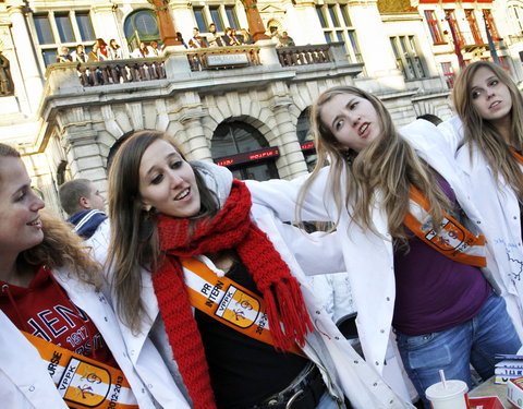 FK Beiaardcantus 2012 op het Sint-Baafsplein-20208