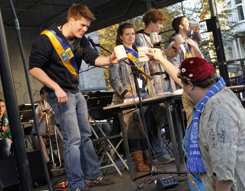 FK Beiaardcantus 2012 op het Sint-Baafsplein-20213