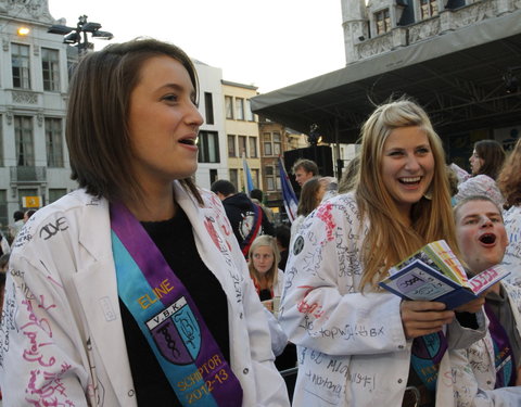 FK Beiaardcantus 2012 op het Sint-Baafsplein-20224