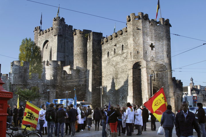 Gravensteenfeesten: ludieke bezetting van het Gravensteen, jaarlijkse herdenking van het eerste studentenbeleg in november 1949 