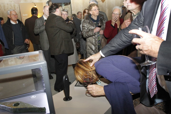 Opening tentoonstelling 'Voorbij de horizon - Samenlevingen in\nKanaal en Noordzee 3500 jaar geleden' in het Provinciaal Erfgoedc