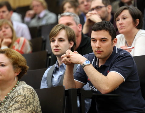 Kandidaten rector en vicerector in debat-27482