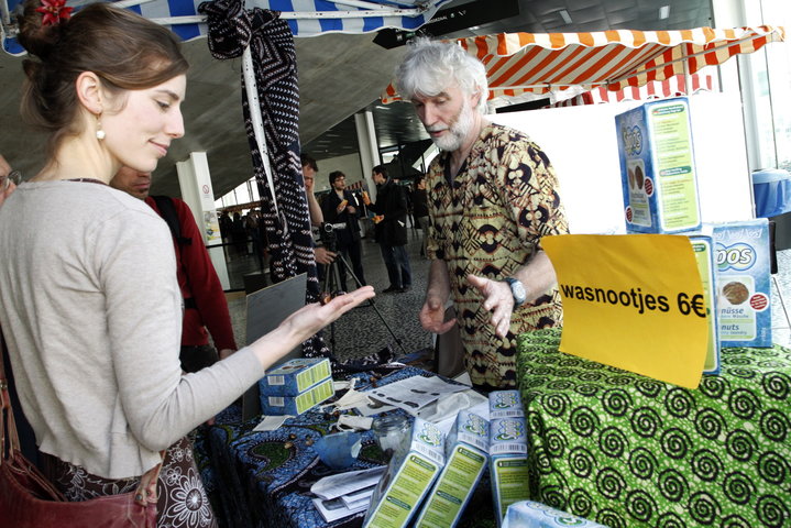 Ecomarkt, afsluiter van UGent energiecampagne 2012-2924