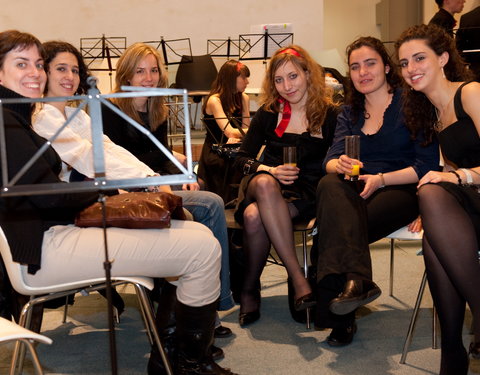 Voorstelling jaarverslag 2008 dienst StudentenActiviteiten DSA en opvoering van symfonisch gedicht voor fluit en orkest 'En Gant