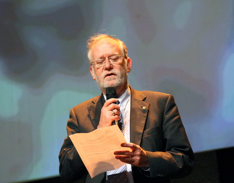 Uitreiking tweejaarlijkse Decent Society Award aan prof. Peter Sloterdijk in Kunstencentrum Vooruit-30811