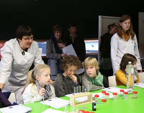 Dag van de Wetenschap 2013: Wetenschapsfestival in Kunstencentrum Vooruit-37925