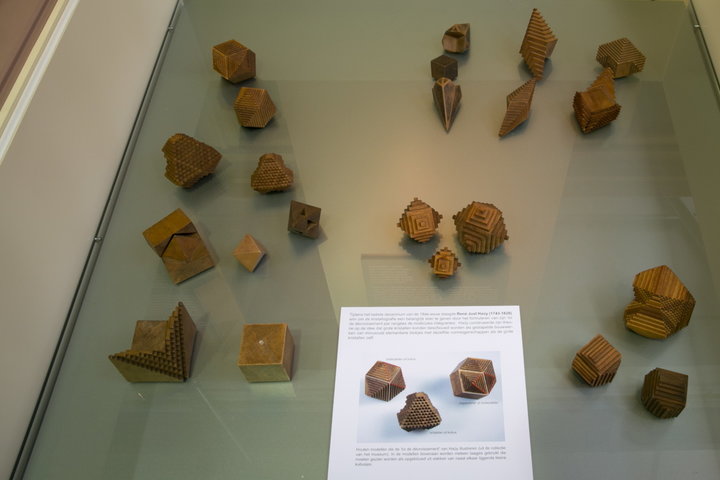 Tentoonstelling 'Kristallen Verhelderd' in het Museum voor de Geschiedenis van de Wetenschappen-51758
