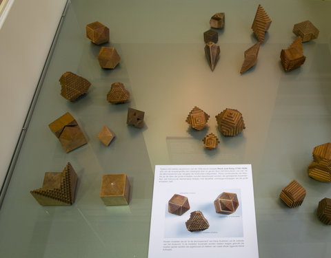 Tentoonstelling 'Kristallen Verhelderd' in het Museum voor de Geschiedenis van de Wetenschappen-51758