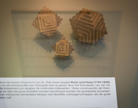 Tentoonstelling 'Kristallen Verhelderd' in het Museum voor de Geschiedenis van de Wetenschappen-51759