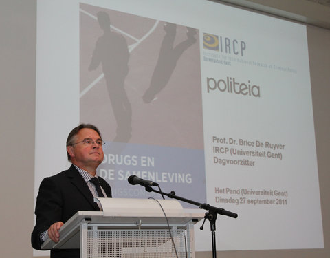 Congres over drugs en de samenleving, georganiseerd door Institute for International Research on Criminal Policy (IRCP) van de U