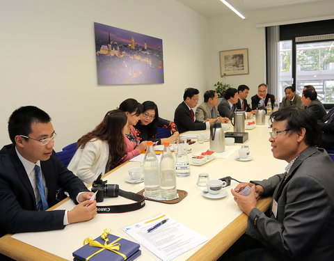 Ontvangst delegatie Vietnamese ministerie van Industrie en Handel-55652