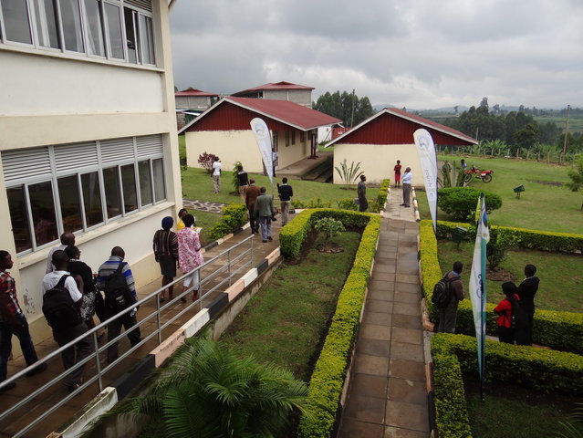 Bezoek aan Oeganda en kennismaking met enkele onderwijs- en onderzoeksprojecten in samenwerking met de UGent-56471