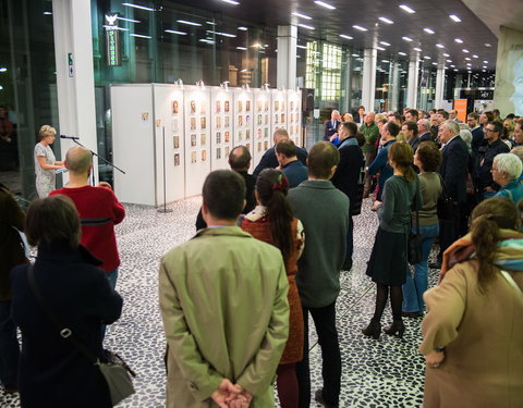 Opening tentoonstelling 'Belgische koorddansers’ met 52 schilderijen van Belgische premiers-59049