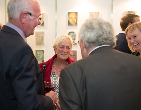 Opening tentoonstelling 'Belgische koorddansers’ met 52 schilderijen van Belgische premiers-59061