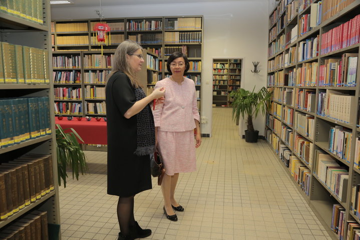 Opening Taiwan Resource Center for Chinese Studies in de vakgroepbibliotheek Sinologie-60006