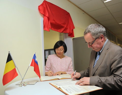 Opening Taiwan Resource Center for Chinese Studies in de vakgroepbibliotheek Sinologie-60051