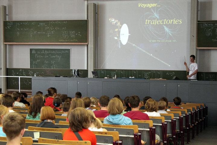 Kinderuniversiteit Gent over sterren en planeten, organisatie UGent en Volkssterrenwacht Armand Pien-6012