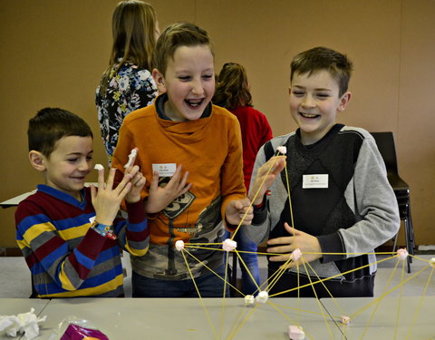 Kinderuniversiteit in Campus Schoonmeersen: 'Hoe maak je het? Met een ingenieur!'-61240