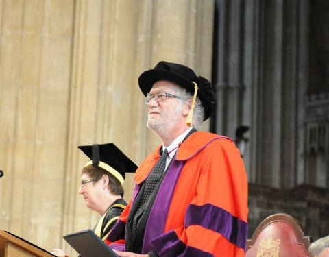 Rector Paul Van Cauwenberge ontvangt eredoctoraat van University of Kent