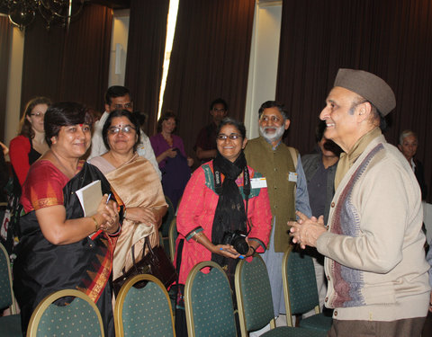 Dr. Karan Singh geeft gastlezing aan UGent en huldigt de Gentse leerstoel voor Hindi in als 'Kamiel Bulcke Chair of Hindi'-7107