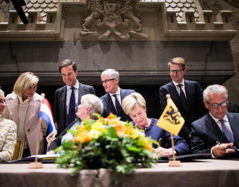 Vlaams-Nederlandse top met Geert Bourgeois (Vlaams minister-president) en Mark Rutte (minister-president van Nederland) in stadh