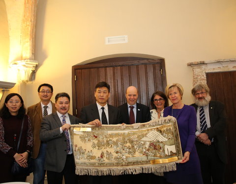 Hernieuwing cooperation agreement met Xinjiang Institute of Ecology and Geography (China)