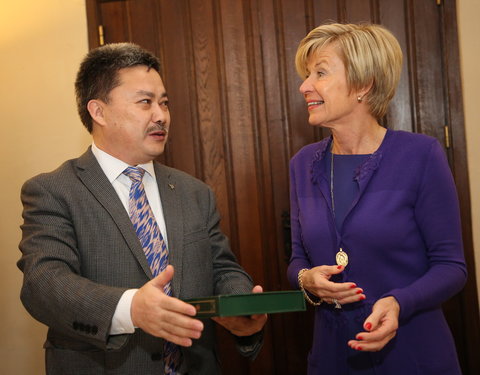 Hernieuwing cooperation agreement met Xinjiang Institute of Ecology and Geography (China)