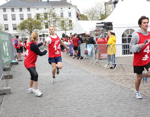 Rondje voor 200 jaar UGent tijdens 12urenloop 2017