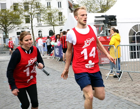 Rondje voor 200 jaar UGent tijdens 12urenloop 2017