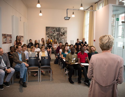 Overhandiging certificaten Summer School 'Health & Migration 2017'