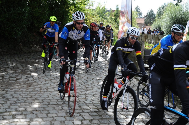 Willem I fietstocht, een symbolische fietstocht van 200 km tussen Gent en Luik