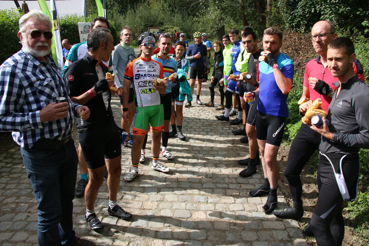 Willem I fietstocht, een symbolische fietstocht van 200 km tussen Gent en Luik