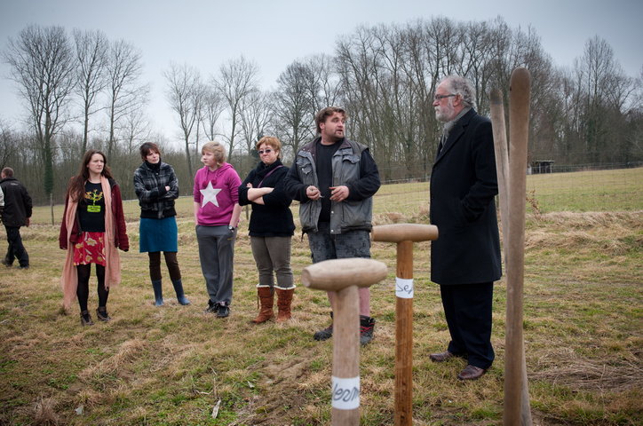 Aanplanten van laatste bomen van het eerste UGent-bos, een initiatief van het UGent1010-team (studentenorganisatie die de ecolog