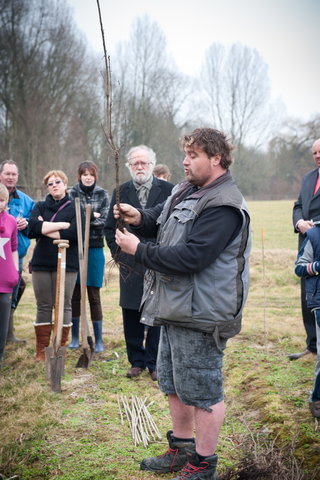 Aanplanten van laatste bomen van het eerste UGent-bos, een initiatief van het UGent1010-team (studentenorganisatie die de ecolog