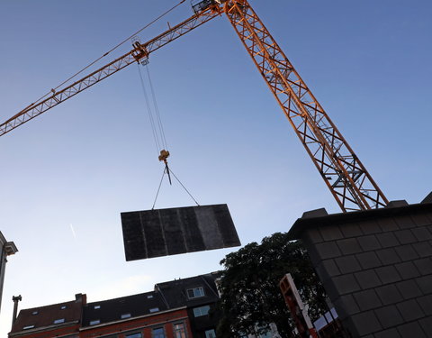 Symbolische eerstesteenlegging uitbreiding studentenrestaurant De Brug 