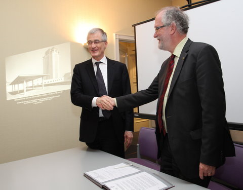Ondertekening meerjarige subsidieovereenkomst voor restauratie Boekentoren-9890